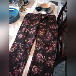 NWT Bandolino Black Floral Jeans